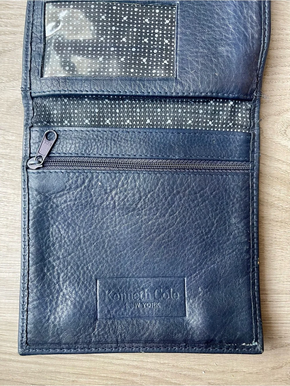 Kenneth Cole Navy Genuine Leather Travel Organizer Crossbody Bag 1990s